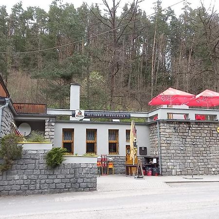 Lesni Restaurace Harrachovka Hotel Tabor Bagian luar foto