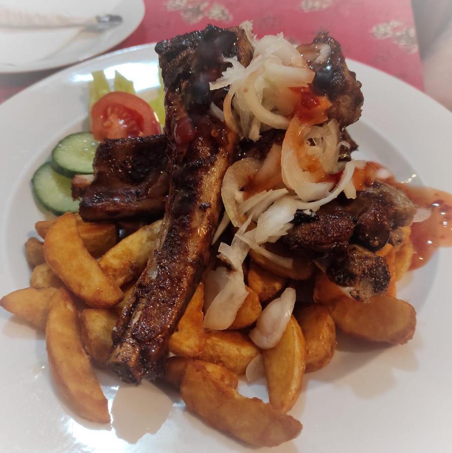 Lesni Restaurace Harrachovka Hotel Tabor Bagian luar foto