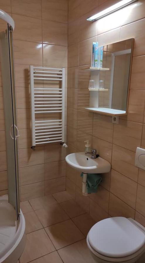 Lesni Restaurace Harrachovka Hotel Tabor Bagian luar foto