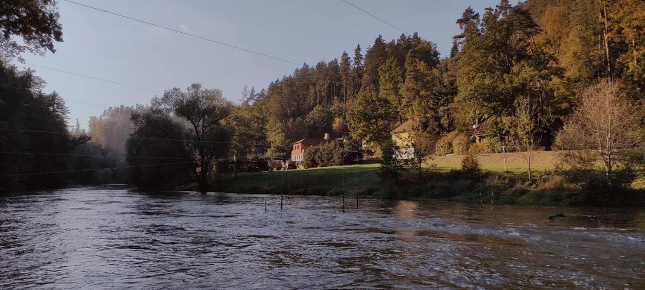 Lesni Restaurace Harrachovka Hotel Tabor Bagian luar foto